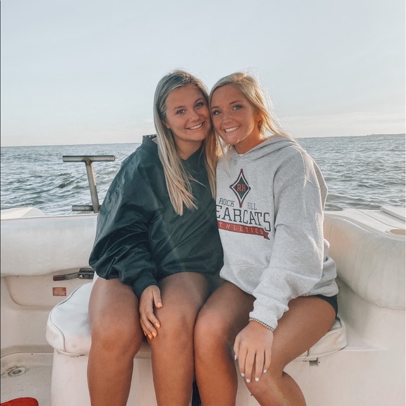 Meet your Posher, Colbi - Picture 3 of 3